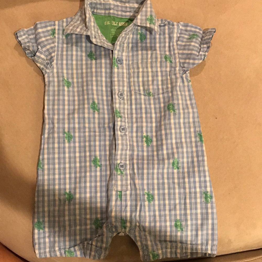 Polo onesie